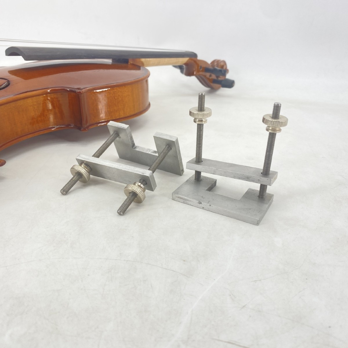 Musical Instrument Manufacturers - Reparatie- en productiehulpmiddelen voor muziekinstrumenten Vioolhoek